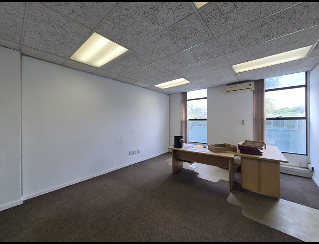 419M² OFFICE TO LET IN CRAIGHALL
